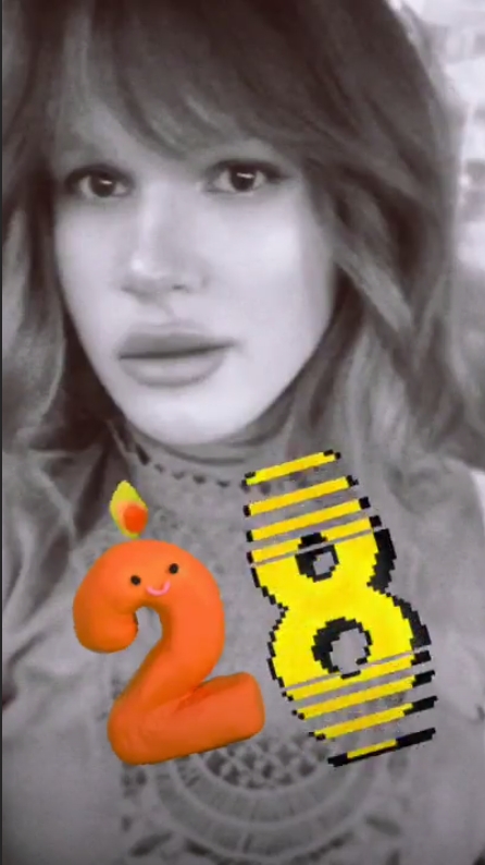 Зианджа в честь дня рождения опубликовала раритетные детские фото