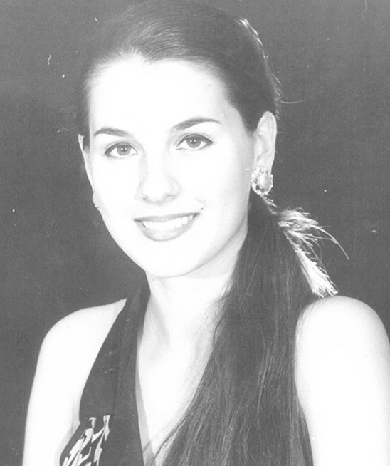 "Крашусь, как енот": Ефросинина показала, как выглядела в пятнадцать лет