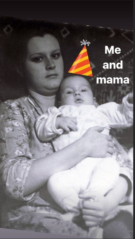 Зианджа в честь дня рождения опубликовала раритетные детские фото