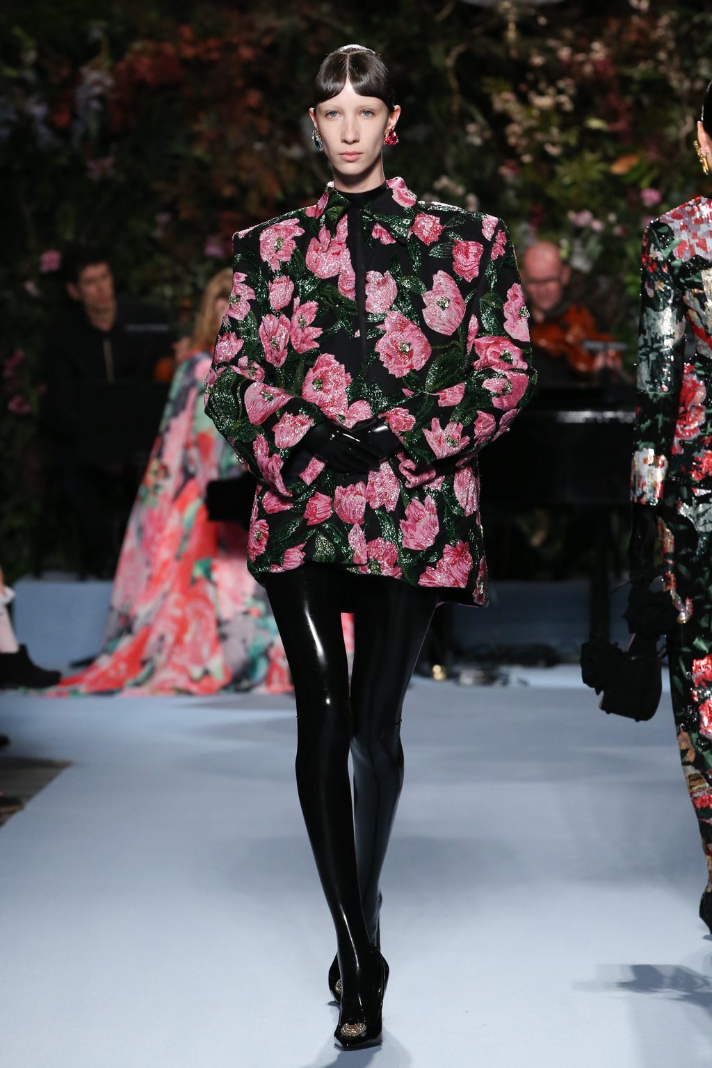 Яскраво і сміливо: колекція Richard Quinn AW19 підкорила Лондон (фото)