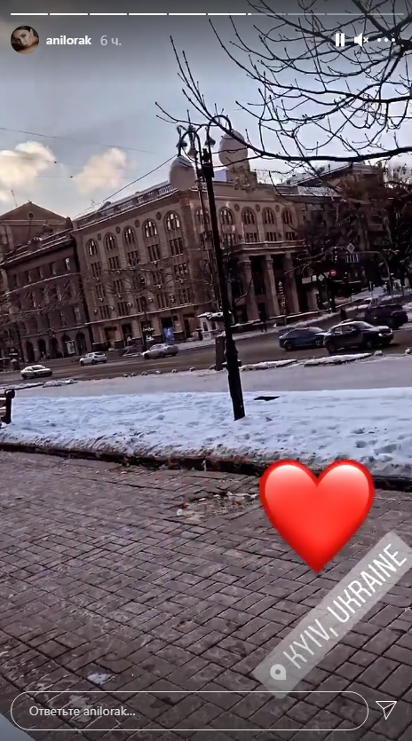 Ані Лорак показала нові фото з Києва, де вона перебуває вже кілька днів