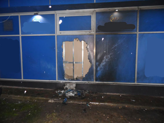 У Рівному невідомі кинули "коктейль Молотова" у приміщення грального закладу