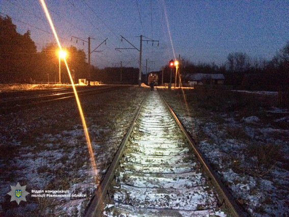 У Рівненській області чоловік потрапив під потяг