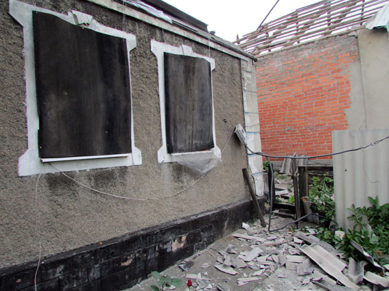 Поліція показала наслідки артударів по житловому сектору Авдіївки