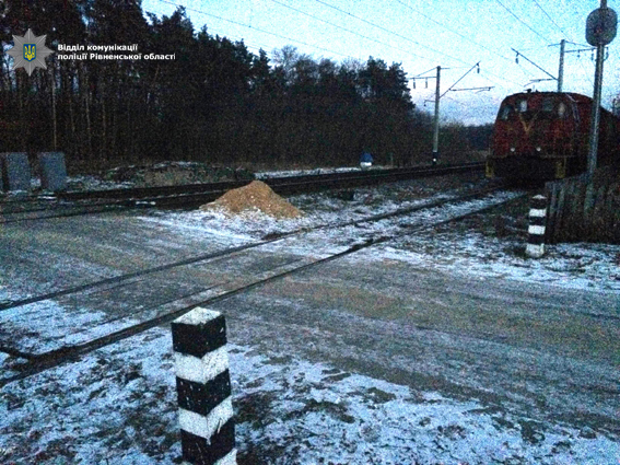 У Рівненській області чоловік потрапив під потяг