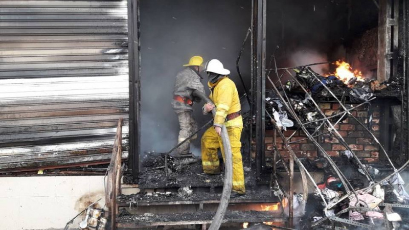 В Киргизии загорелся крупнейший в стране рынок, есть пострадавшие