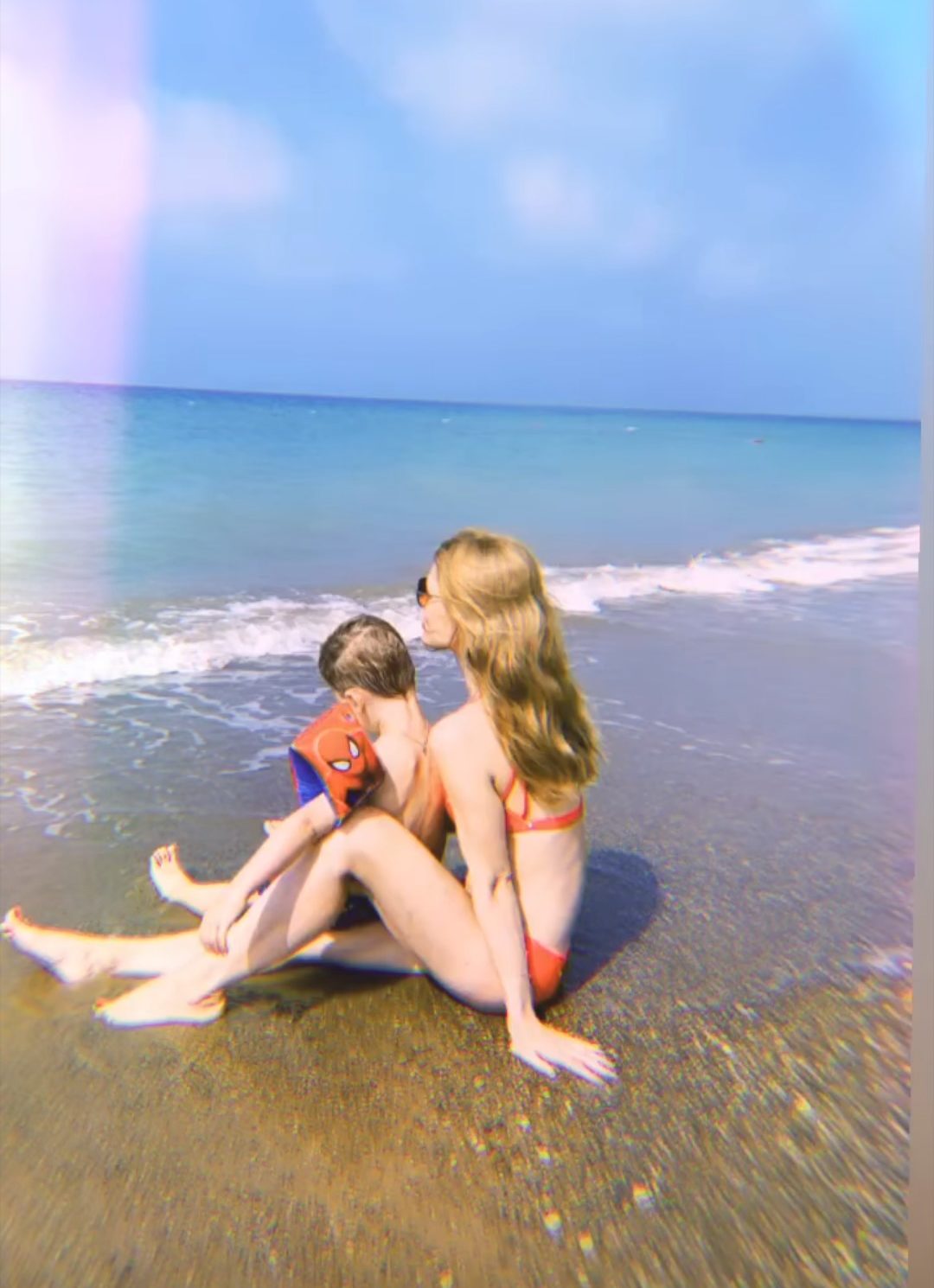 Схожа на тата: Ольга Фреймут зворушила кадрами з чоловіком і донькою з відпочинку в Туреччині