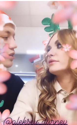 "Навіть роги йдуть": Слава з НеАнгелів засвітилася в несподіваному образі в компанії чоловіка