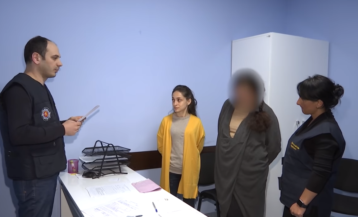 Мати-героїня торгувала дітьми: подробиці затримання українки в Грузії (відео)