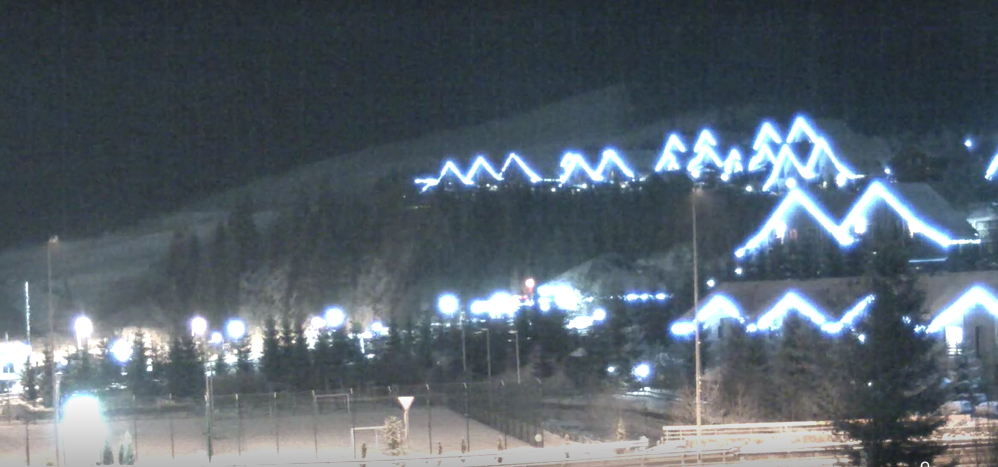 Буковель спорожнів: як виглядає безлюдний курорт прямо зараз (фото)