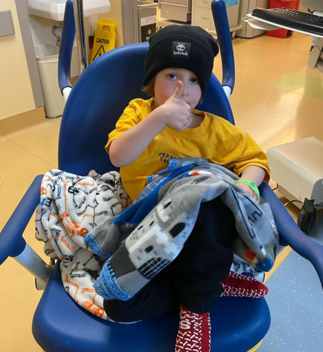 Онук Григорія Чапкіса непросто переніс хірургічну операцію: вирішив, що його покинули