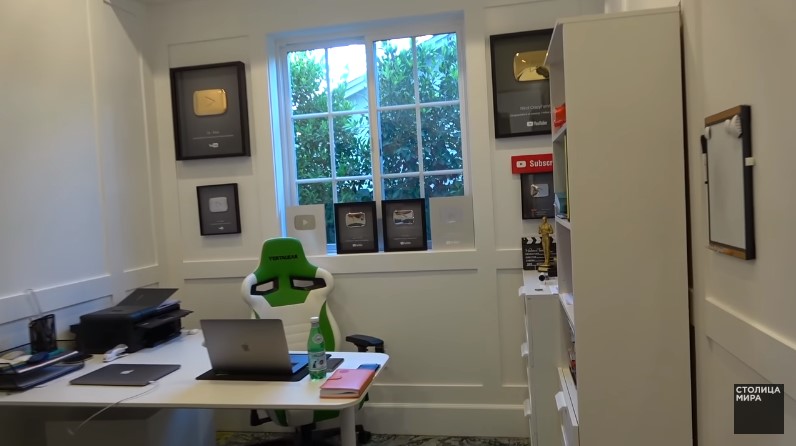 Многодетные переселенцы из Донецка стали миллионерами в США