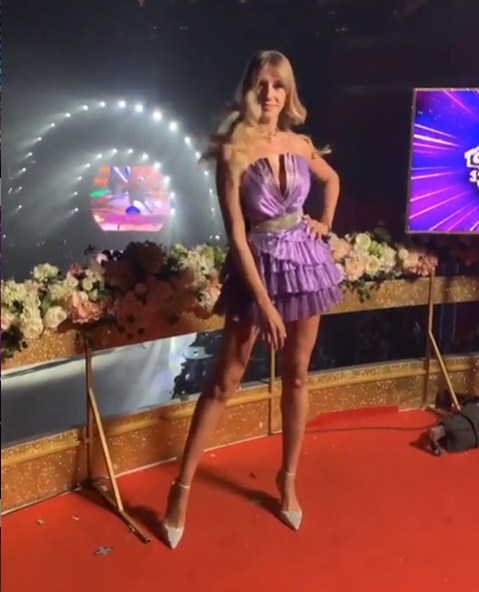 Фигура - бомба: Леся Никитюк покорила длиной спортивных ног в мини-платье