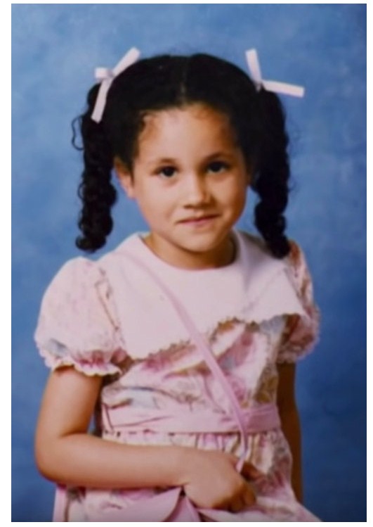 Влюбился в нее без памяти: отец Меган Маркл показал уникальные детские фото дочери