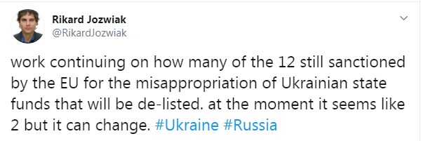 ЕС согласовал снятие санкций с двух человек из окружения Януковича, - журналист