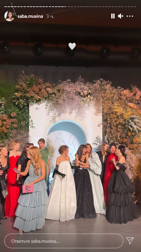 Украинские звезды удивили нарядами на балу известного дизайнера: а где маски?