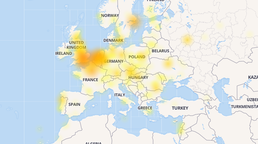 В роботі Facebook стався збій