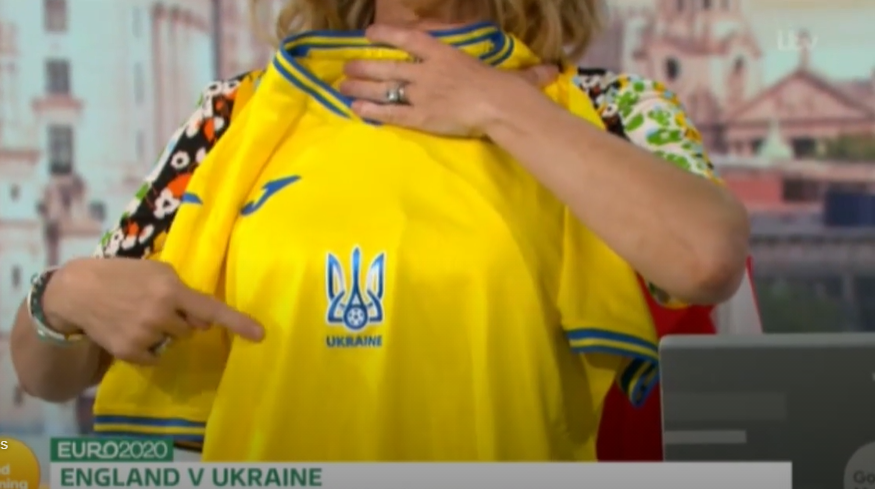 На британському ТБ карту України на формі збірної порівняли з брудною плямою: спалахнув скандал