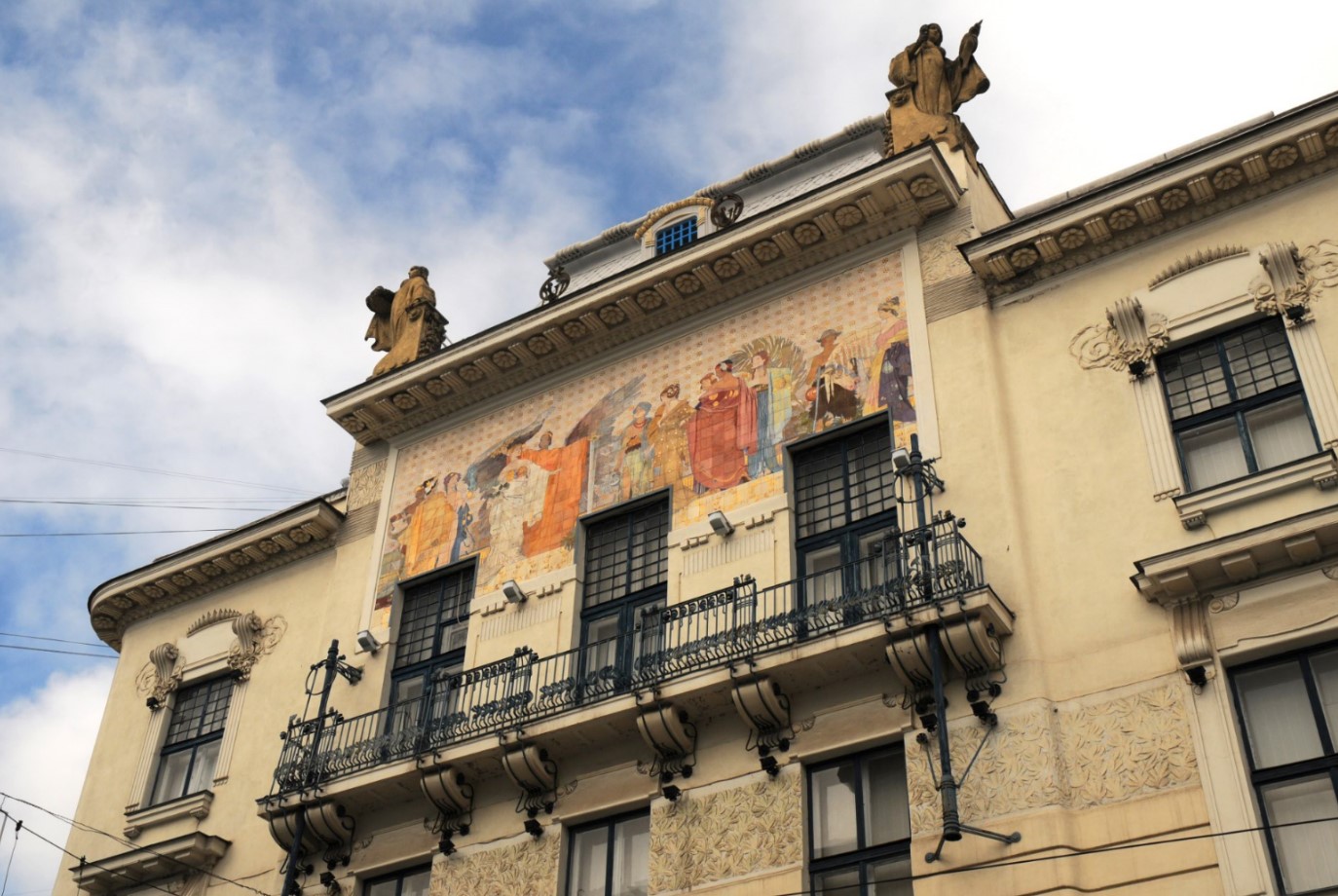 Черновцы в деталях: путеводитель по самым интересным памятникам, отелям и ресторанам города