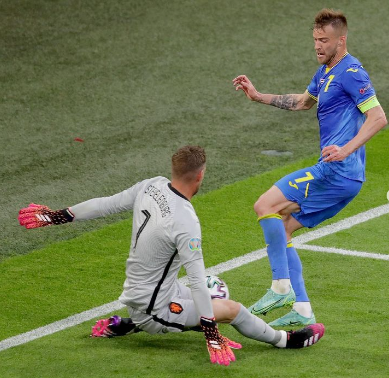 Голосуй за Україну! Гол Ярмоленка може стати кращим на Євро 2020