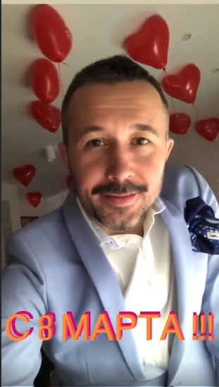 Завтрак в постель: романтик Сергей Бабкин трогательно поздравил своих женщин с 8 марта