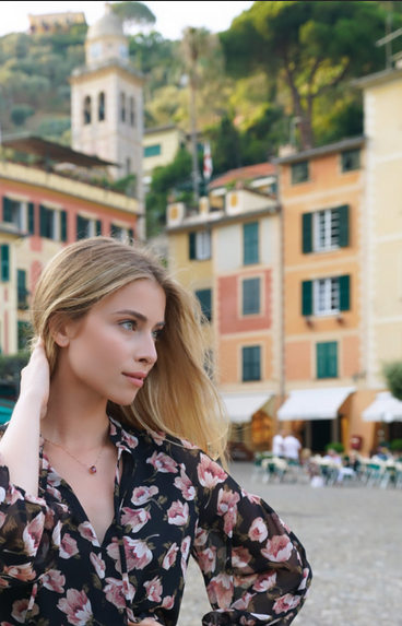 Счасливая внучка Ротару очаровала романтикой с бойфрендом в Портофино