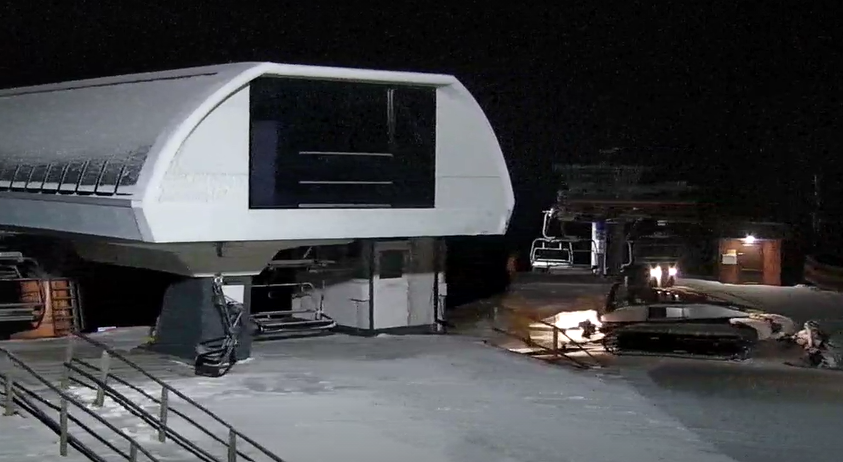 Буковель спорожнів: як виглядає безлюдний курорт прямо зараз (фото)