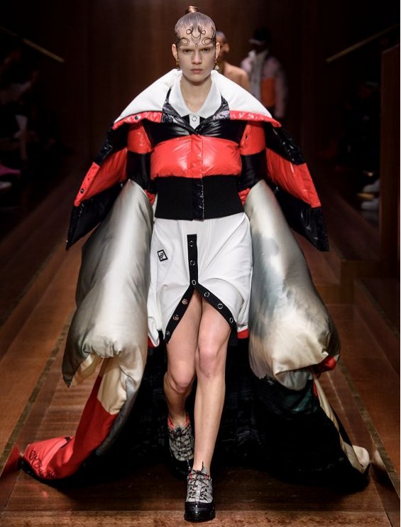 Ірина Шейк, Джіджі Хадід, Наталія Водянова: Burberry представив "бунтарську" колекцію FW 2019/20