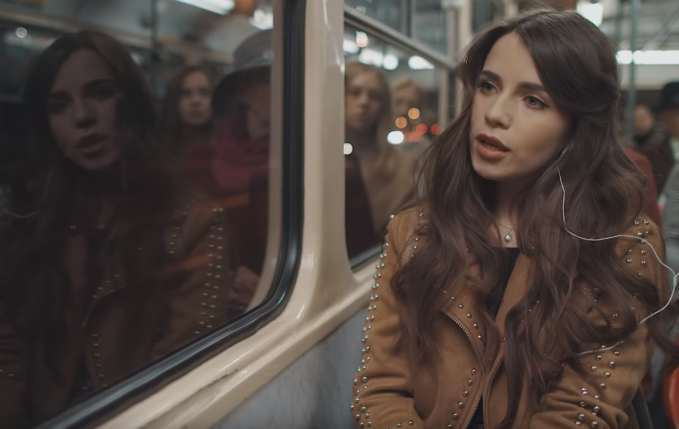 Христина Соловій зняла у своєму новому кліпі найпопулярнішого відеоблогера