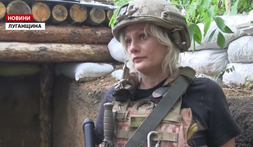 Никто не стрелял: оккупанты подняли над своими позициями украинский флаг (видео)