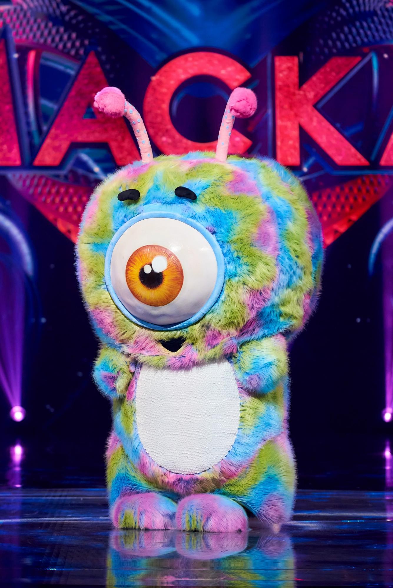 Участник популярного украинского ТВ-шоу станцует на пилоне: в сеть "слили" видео