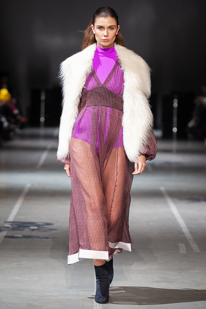 В неоновых огнях большого города: VOROZHBYT&ZEMSKOVA представили кислотную коллекцию FW19-20