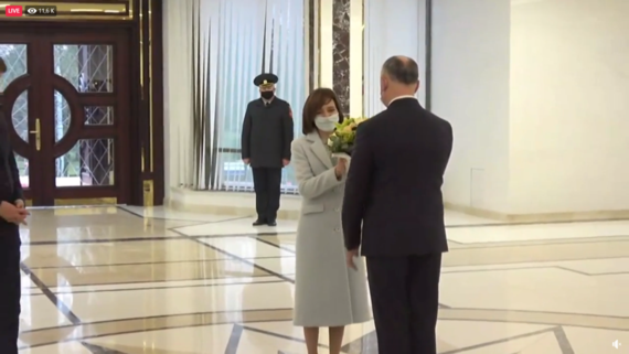 Додон передав Санду повноваження президента Молдови