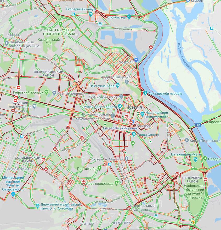 В Киеве образовались многочисленные пробки