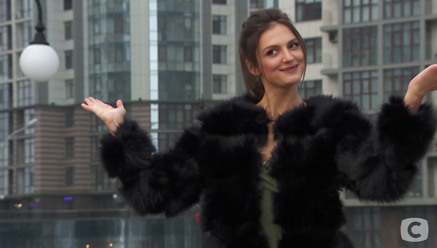 Холостяк-10: учасниця реаліті несподівано прийде в квартиру Макса Михайлюка