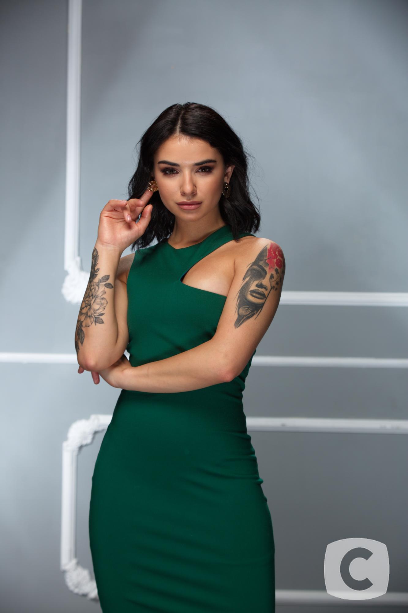 Учасниці Холостяк-10 поділилися збірками фільмів для перегляду на карантині