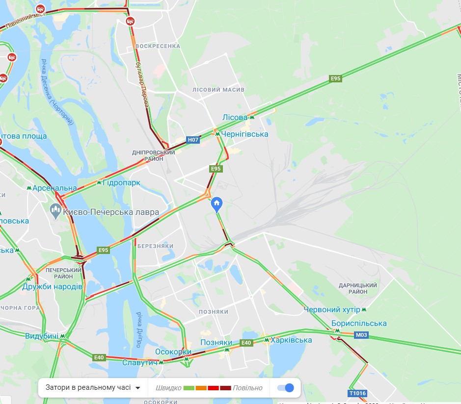 Київ стоїть в пробках: ситуація на дорогах столиці