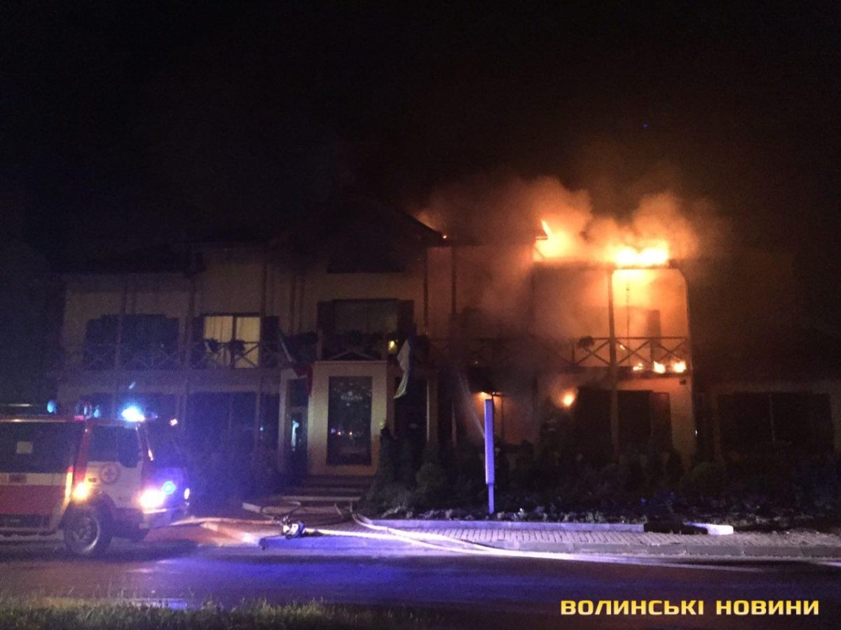 У Луцьку загорівся готель, є постраждалі