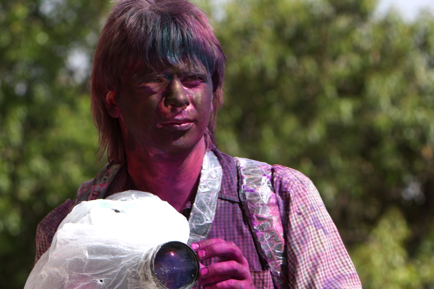 Волохатий ведучий: Дмитро Комаров забавно посміявся над першими випусками "Світу навиворіт"