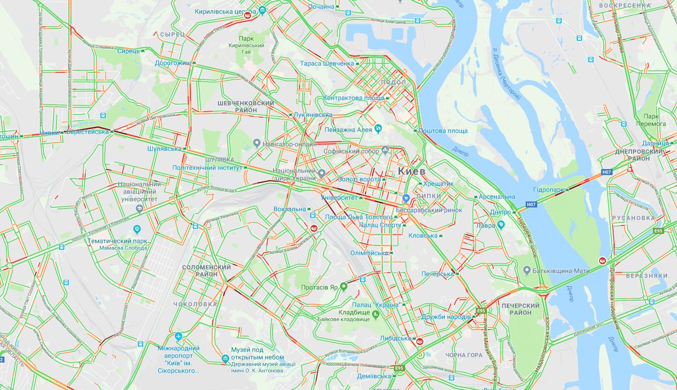 В Киеве образовались многочисленные пробки