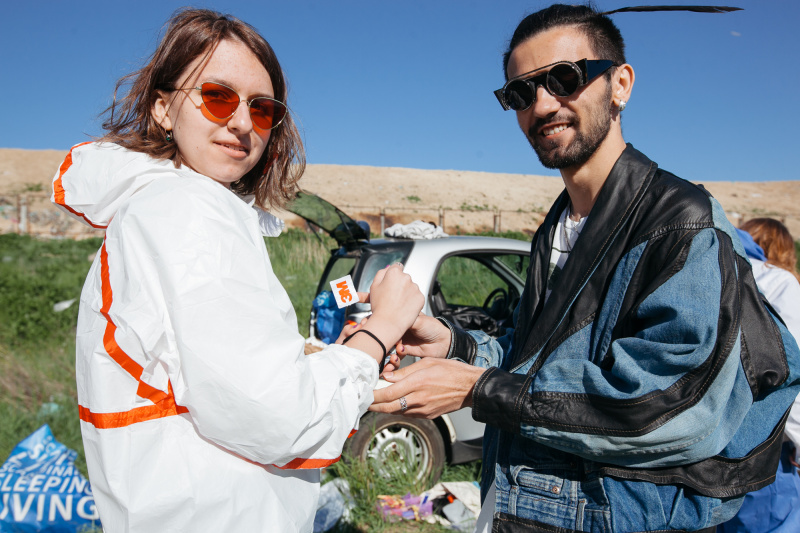 "Сміттєзвалище і пластикові пакети": ONUKA та Алан Бадоєв презентували новий яскравий кліп