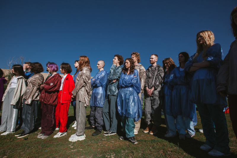 "Сміттєзвалище і пластикові пакети": ONUKA та Алан Бадоєв презентували новий яскравий кліп