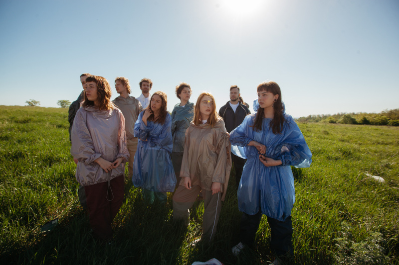 "Сміттєзвалище і пластикові пакети": ONUKA та Алан Бадоєв презентували новий яскравий кліп