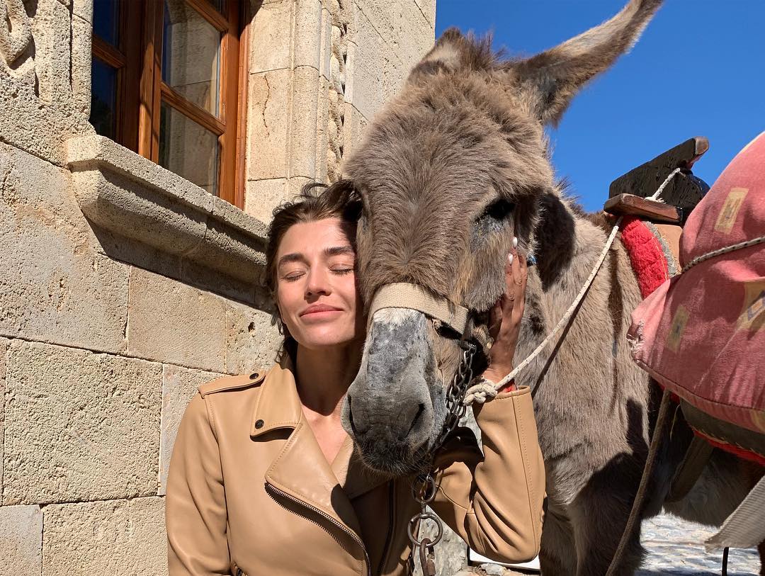 Естетичне задоволення: Зірка "Орла и Решки" зачарувала ніжним образом (фото)