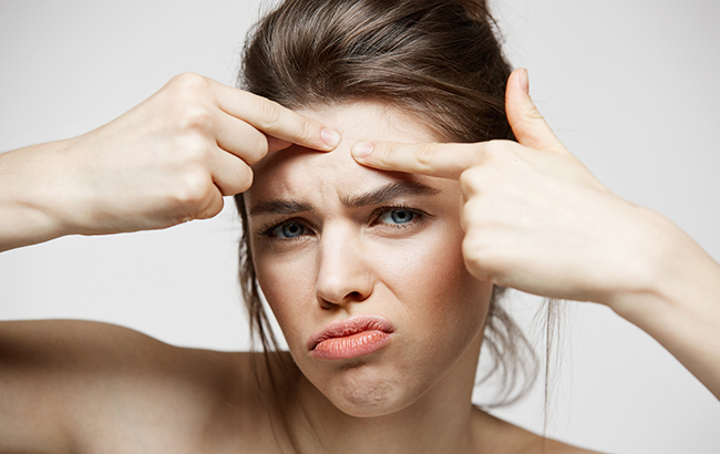 Не тратьте деньги: Супрун рассказала, как правильно бороться с угрями