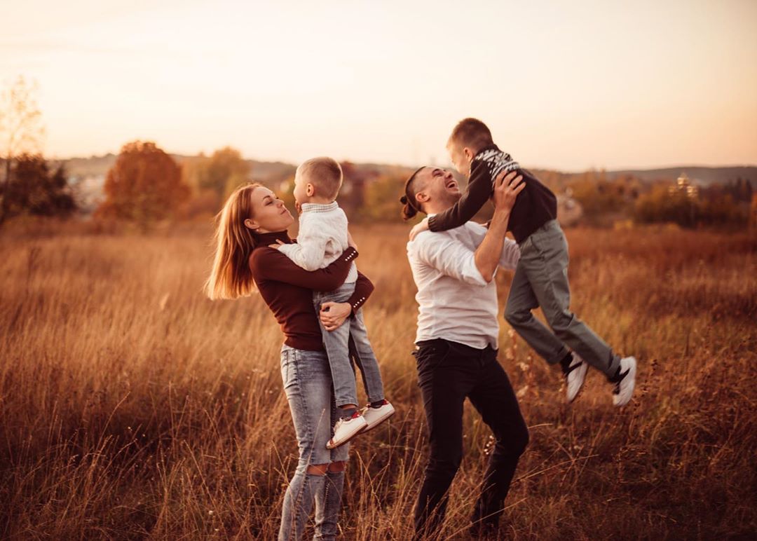 Главная ценность: ALYOSHA поделилась эксклюзивным семейным фото