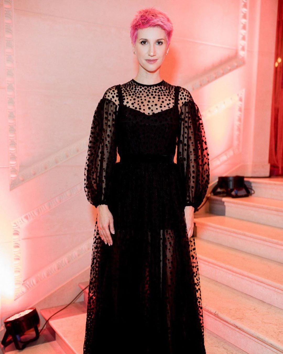 С новой прической и в роскошном платье: Анита Луценко покорила стильным выходом