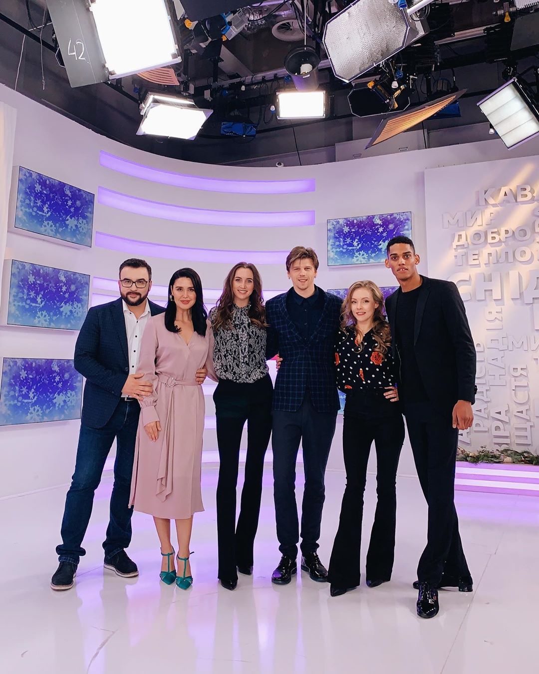 Леди-вамп: Анна Ризатдинова неожиданно стала блондинкой