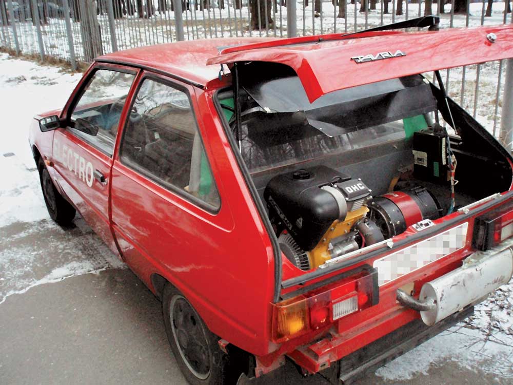 Украинец своими руками построил электромобиль 