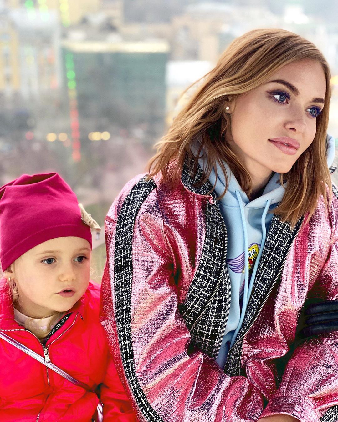 Хіт цього карантину: Слава Камінська з донькою показали, як зробити вдома слайм (відео)